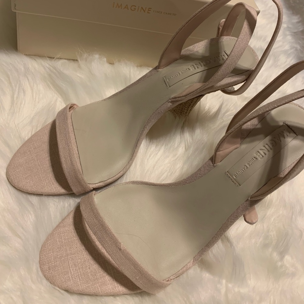 Brand New Vince Camuto style IM-FANA